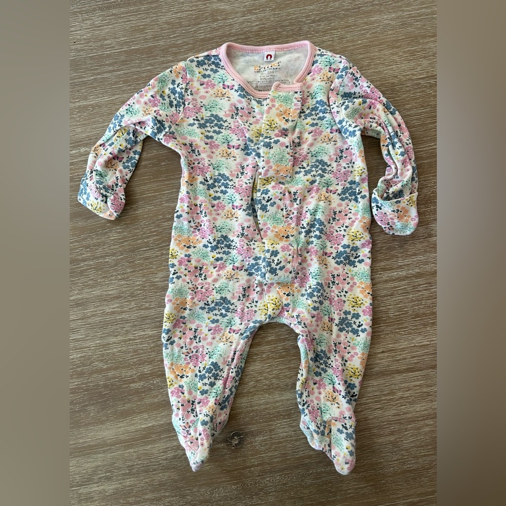 E=mc2 magnetic onesie pajamas (0-3 mos)